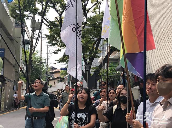 한국기독교교회협의회(NCCK) 기후정의위원회와 기독교환경운동연대, 기후위기기독교비상행동 등은 27일 서울 종로구 향린교회에서 '2025 기후정의주일 연합예배'를 드리고 '9.27 기후정의행진'에 합류했다. 장세인 기자