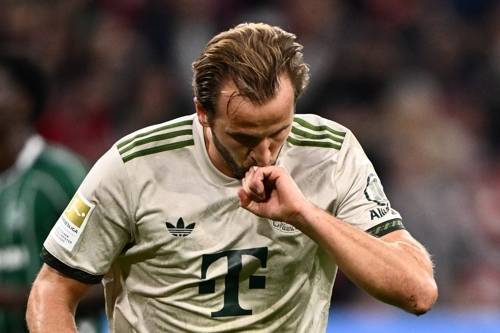 해리 케인이 27일 독일 뮌헨의 알리안츠 아레나에서 열린 베르더 브레멘과 2025~2026 독일 분데스리가 5라운드에서 골을 넣은 뒤 세리머니를 하고 있다. AP연합뉴스