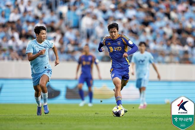 울산 백인우(오른쪽). [한국프로축구연맹 제공. 재판매 및 DB 금지]