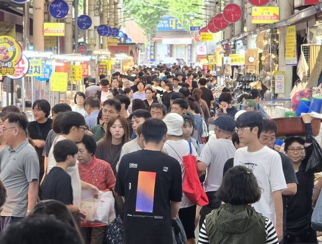 서문시장 추석 대목. 김진홍 기자