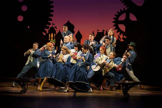 뮤지컬 '위키드' 공연 모습. 에스앤코 제공(Photo by Jeff Busby).