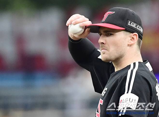 27일 대전 한화생명볼파크에서 열린 KBO리그 한화와 LG의 경기. 투구를 준비하고 있는 LG 톨허스트. 대전=송정헌 기자songs@sportschosun.com/2025.09.27/