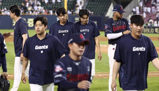 頭を下げたロットプレーヤー。ニュース1