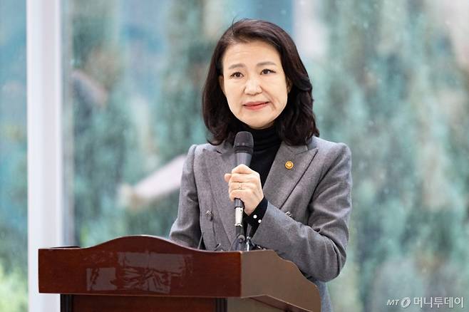 (서울=뉴스1) 유승관 기자 = 이진숙 방송통신위원장이 28일 서울 여의도 국회 소통관에서 기자회견을 열고 방송미디어통신위원회 설치법 통과에 따른 입장을 밝히고 있다. 2025.9.28/뉴스1  Copyright (C) 뉴스1. All rights reserved. 무단 전재 및 재배포,  AI학습 이용 금지. /사진=(서울=뉴스1) 유승관 기자