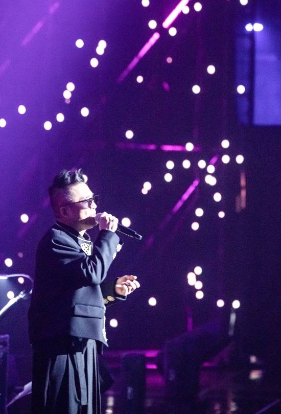 김건모 부산 콘서트. 아이스타미디어컴퍼니 제공