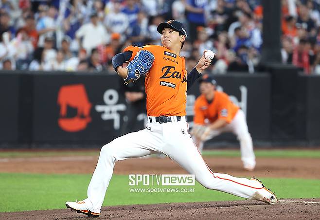 ▲ 김 감독은 황준서가 가을 무대에서 좋은 성과를 내며 더 큰 성장을 이루길 바라고 있다 ⓒ곽혜미 기자