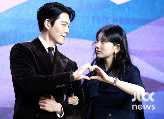 29일 오후 서울 조선 팰리스 호텔에서 넷플릭스 시리즈 '다 이루어질지니' 제작발표회가 열렸다. 배우 김우빈, 수지, 안은진, 노상현, 고규필, 이주영이 참석했다. 박세완 엔터뉴스팀 기자 park.sewan@jtbc.co.kr