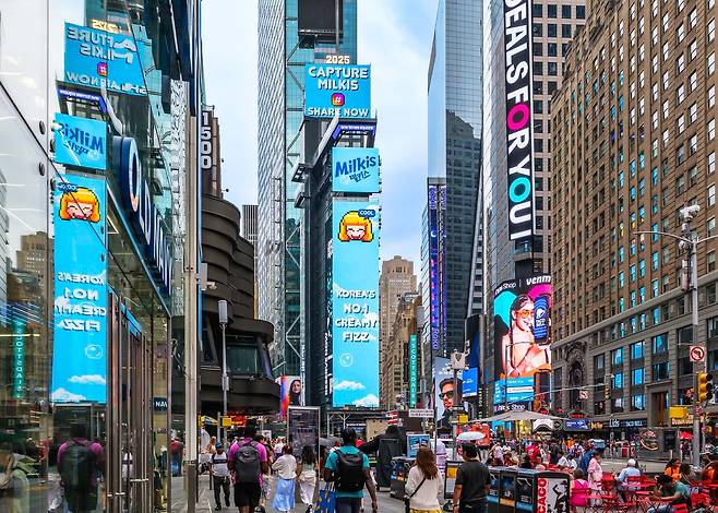 밀키스 미국 뉴욕 타임스퀘어 옥외 광고(롯데칠성음료 제공)