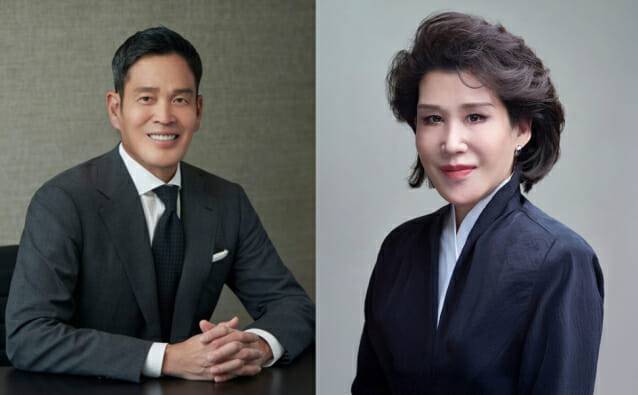 정용진 신세계그룹 회장(왼쪽)과 정유경 신세계 회장. (제공=신세계그룹)