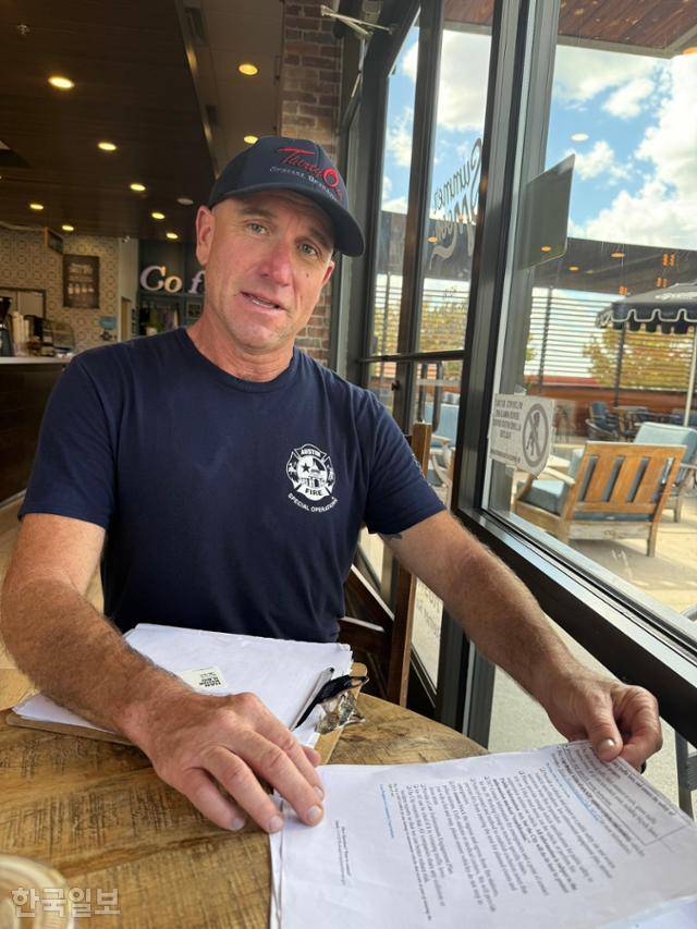 오스틴시 소방국 소속 매슈 맥일러니 오스틴 자율주행차 안전 실무그룹 소방팀장이 23일(현지시간) 오스틴 시내에서 북서쪽으로 20마일가량 떨어진 슈타이너 랜치에서 한국일보와 인터뷰하고 있다. 오스틴=박지연 특파원