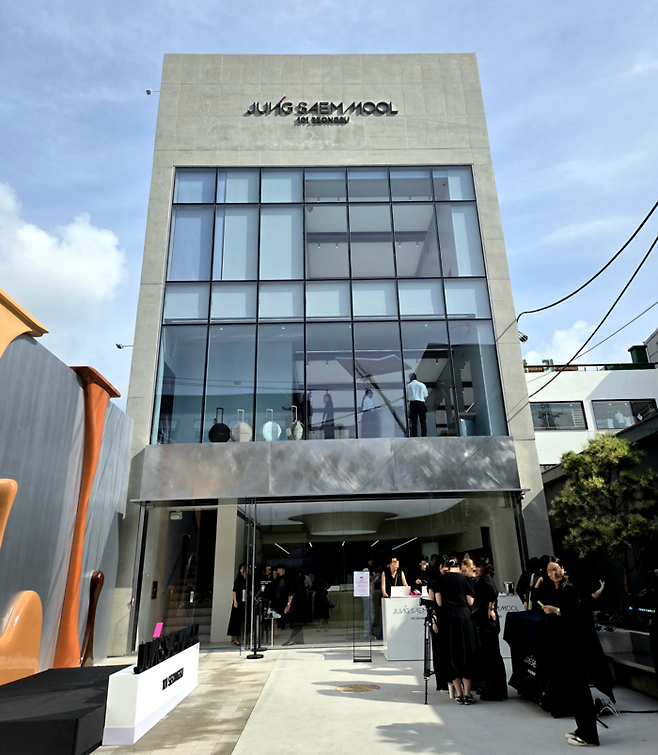 정샘물뷰티는 다음달 1일 서울 성수동에 두 번째 플래그십 스토어 ‘정샘물 101 성수’를 연다. [김혜진 기자]