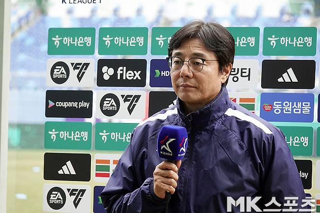 황선홍 감독. 사진=이근승 기자