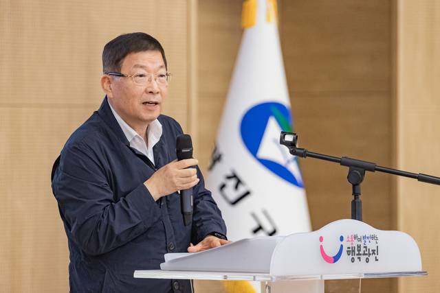 지난 24일 김경호 광진구청장이 건대입구역 노점 정비 관련해서 브리핑하고 있다. 광진구청 제공