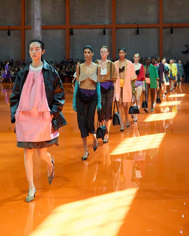 프라다(PRADA) 제공