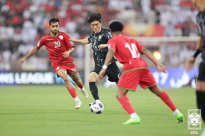 [서울=뉴시스]축구대표팀 미드필더 황인범. (사진=대한축구협회 제공)