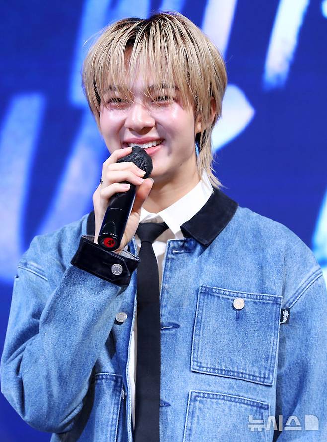 [서울=뉴시스] 김혜진 기자 = 가수 겸 배우 누뉴 차와린(Nunew Chawarin)이 29일 오후 서울 강남구 라움에서 열린 기자간담회에서 인사말을 하고 있다. 2025.09.29. jini@newsis.com