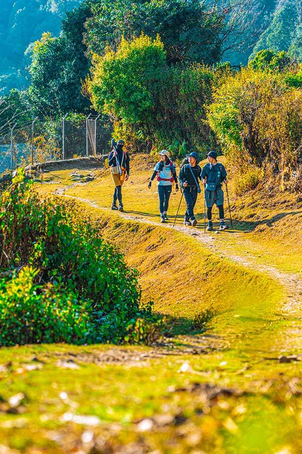 칸데에서 오스트레일리안 캠프로 가는 길. 아직은 여유롭다.