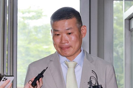 채 상병 순직 사건 수사 외압 의혹에 관여한 혐의로 특검 사무실에 출석한 김동혁 전 국방부 검찰단장 〈출처=연합뉴스〉