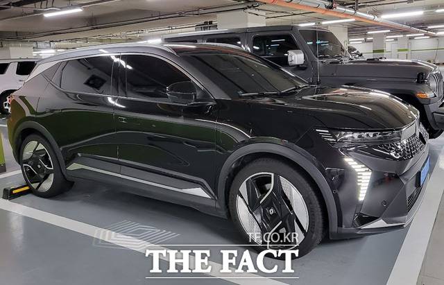 르노 세닉은 MPV 답게 차체에 비해 넉넉한 실내 공간을 자랑했다. /서울 마포=오승혁 기자