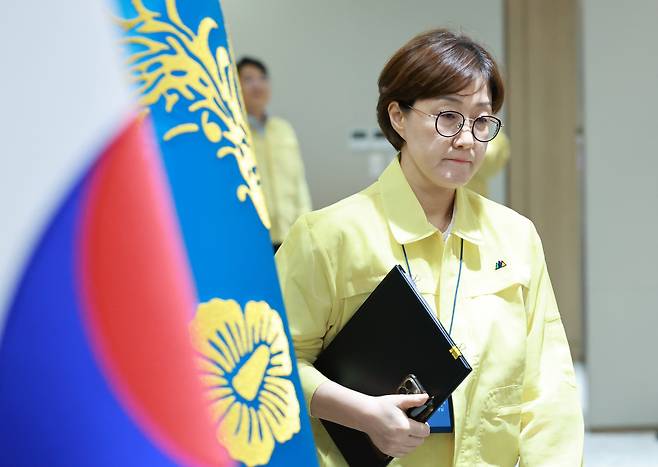 김현지 대통령실 총무비서관이 지난 8월 18일 서울 용산 대통령실 청사에서 이재명 대통령 주재로 열린 을지 국무회의에 배석하고 있다. /뉴시스