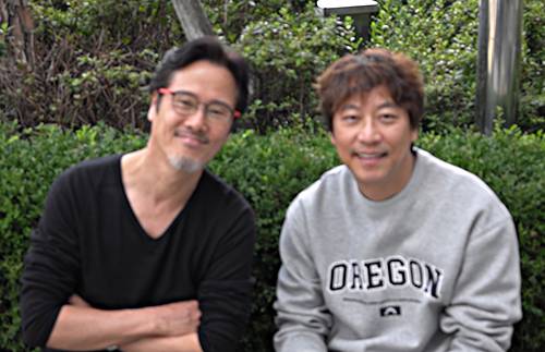 뮤지컬 '더 쇼! 신라'에서 밀본을 연기하는 남경주(왼쪽)와 오만석. 사진 나인스토리