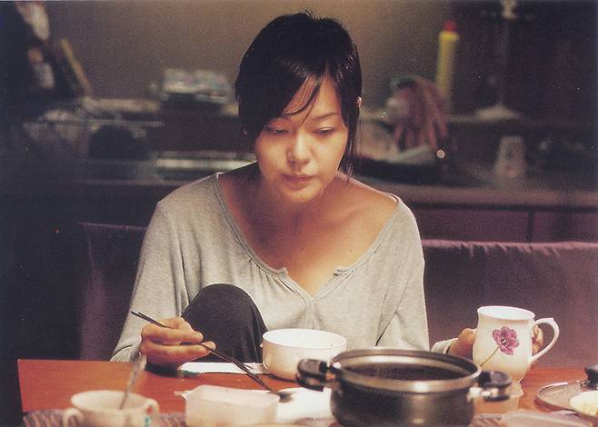 <내 생에 꼭 하루뿐일 특별한 날>(1999)은 영화 <밀애>(감독 변영주)로 제작됐다. 밀애 스틸컷. 경향신문 자료사진