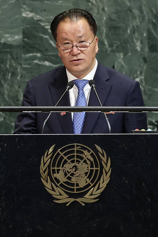 김선경 북한 외무성 부상이 29일(현지시간) 미국 뉴욕 유엔본부에서 열린 유엔총회에서 연설을 하고 있다. AFP연합뉴스