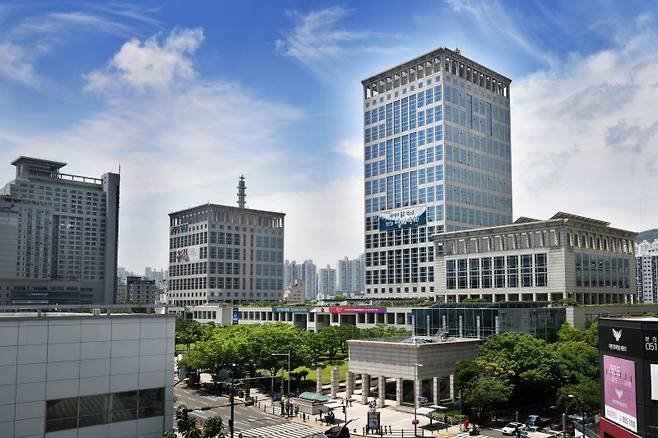 부산시청 전경. 부산시청 제공.