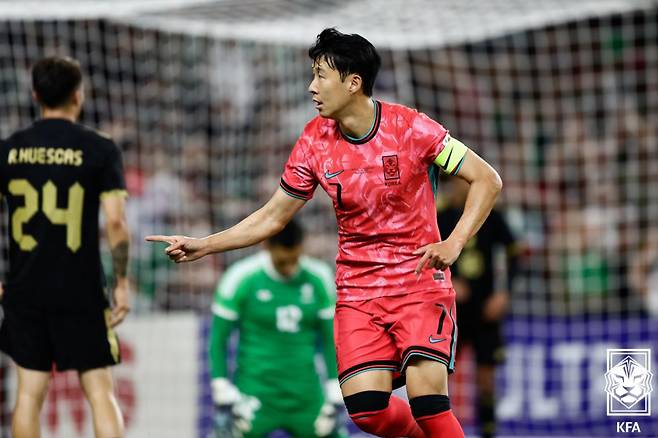 지난 10일 대한민국 축구 국가대표팀 주장 손흥민이 미국에서 열린 멕시코와의 평가전에서 득점한 뒤 세리머니를 선보이고 있다. /사진=대한축구협회(KFA) 제공