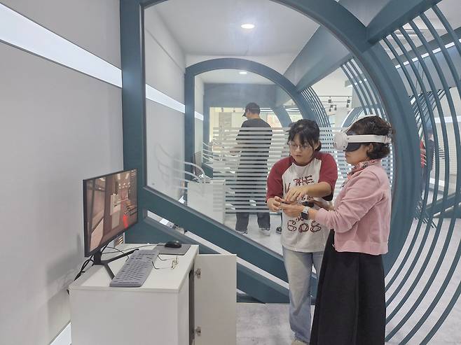 경북전문대학교가  ‘가상화재 대피교육’을 실시했다.[경븍전문대 제공]