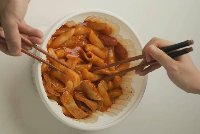 동대문엽기떡볶이 엽기메뉴.&nbsp;동대문엽기떡볶이 사회관계망서비스(SNS) 캡처