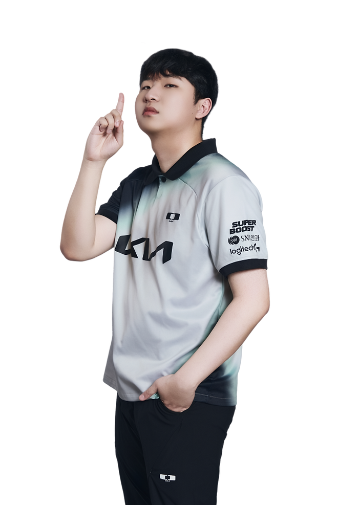 곽준혁이 지난달 30일 열린 FC온라인 슈퍼 챔피언스 리그(FSL) 서머 그룹 스테이지 E조 최종전에서 KT 롤스터 ‘우타’ 이지환에게 1-2로 패했다. 16강 진출 실패다. 사진 | 넥슨