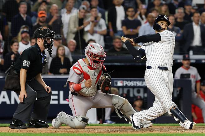 트렌트 그리샴이 9회말 2사 만루서 헛스윙 삼진을 당하고 있다. AFP연합뉴스