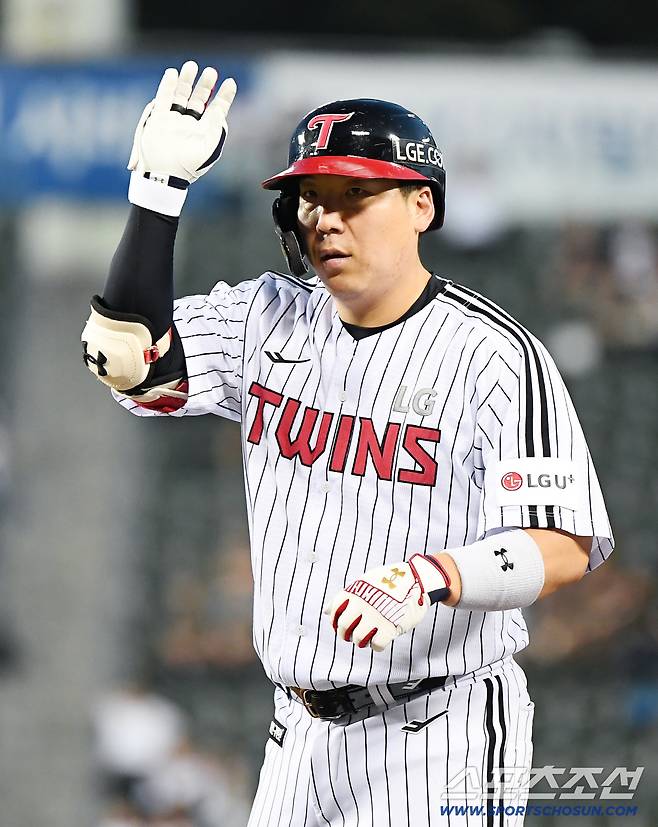 11일 서울 잠실구장에서 열린 KT-LG전. 2회말 무사 1루 김현수가 안타를 친 후 기뻐하고 있다. 잠실=정재근 기자 cjg@sportschosun.com/2025.9.11/