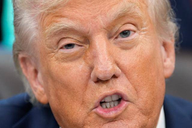 도널드 트럼프 미국 대통령이 9월 30일 미국 워싱턴DC 백악관에서 관세 부과 방식에 대해 발언하고 있다. 워싱턴=AP 연합뉴스