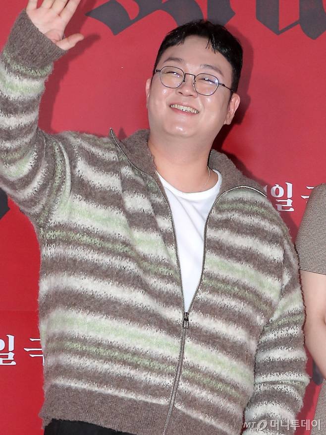 무속인으로 변신한 배우 이건주의 근황이 공개됐다./사진=머니투데이 DB