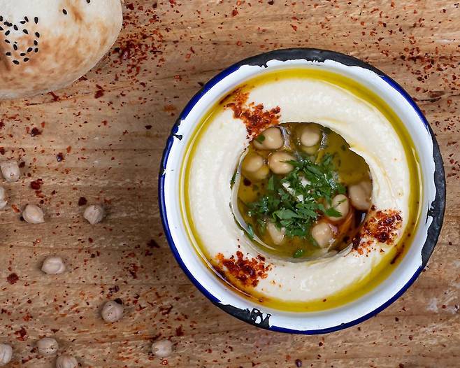 으깬 병아리콩으로 만든 중동음식 후무스. 사진제공|baitmaryam.com