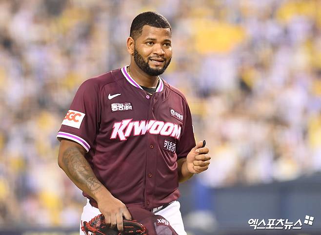 2025시즌 키움 히어로즈 에이스로 활약한 도미니카공화국 출신 투수 라울 알칸타라. 사진 엑스포츠뉴스 DB