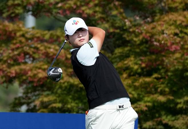 배용준이 2일 열린 KPGA 투어 경북오픈 2라운드 10번 홀에서 티샷을 하고 있다. 사진 | KPGA