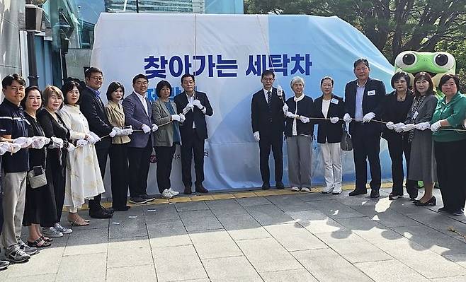 [수원=뉴시스] 원스톱 클린케어 봉사단 발대식. (사진=수원시자원봉사센터 제공) 2025.10.02. photo@newsis.com *재판매 및 DB 금지