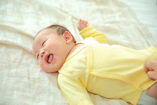 자녀 옷을 사는 것도 습관이 되면 무시 못할 지출을 유발한다.[사진 | 게티이미지뱅크]