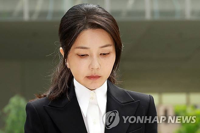 특검 출석하는 김건희 [촬영 신현우] 2025.8.6