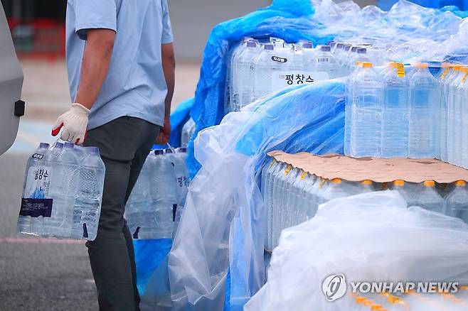 전국 각지에서 모인 온정 [연합뉴스 자료사진]