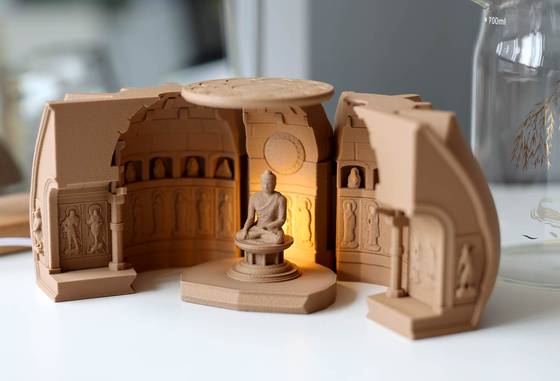 국립박물관문화재단이 국립중앙박물관 등에서 인기리에 판매 중인 뮷즈(박물관 굿즈) 가운데 석굴암 조명. 사진 국립박물관문화재단