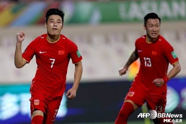 우레이는 현재 무릎 반월판 부상으로 장기간 휴식 중이다. 30대 중반이 극복하기 힘든 무릎 부상에서 회복 중이다. 2024년부터 치료하기 시작했지만 결과가 좋지 않았고 결국 2025년 초 수술을 받게 됐다. 4월, 이른 복귀는 현재 그의 상태를 악화하는 선택이 됐다. 이후 우레이는 스페인으로 넘어가 다시 수술을 받았고 회복 과정을 보내고 있다. 사진=AFPBBNews=News1