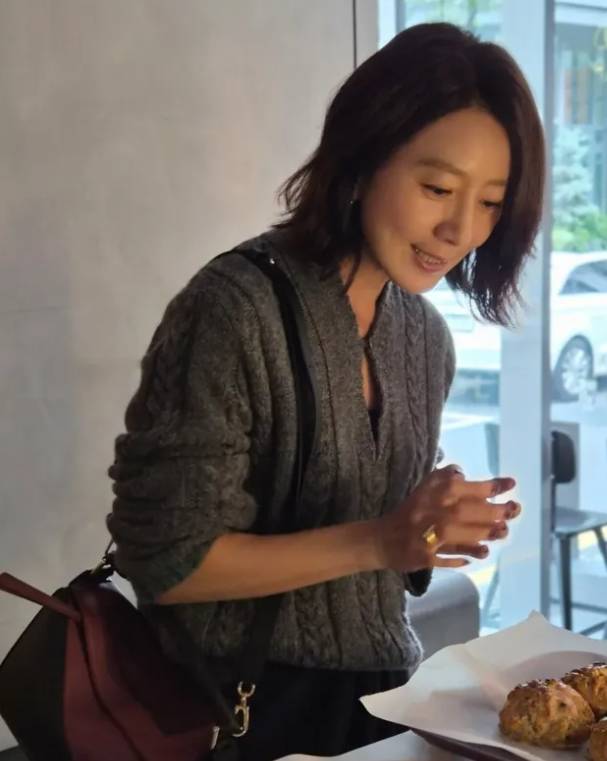 김희애 소셜 미디어