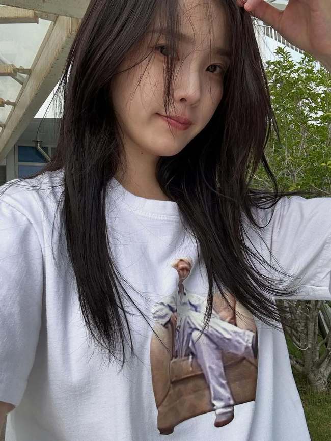 사진=아이유 공식 계정