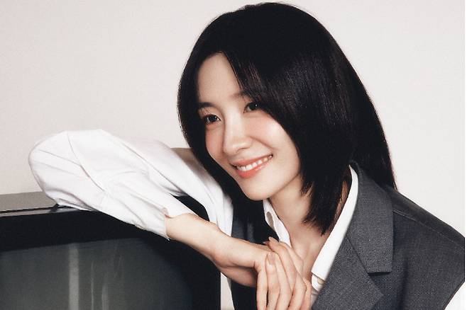 박지현은 스위스 촬영에 대해 "시간과 장소가 제한적이라 더 집중해야 했다"고 떠올렸다. 이어 "호텔 앞 리마트 강을 현지에선 교통수단으로 사용하더라. 종소리까지 울려 후시녹음을 해야만 했다"고 말했다. 넷플릭스 제공