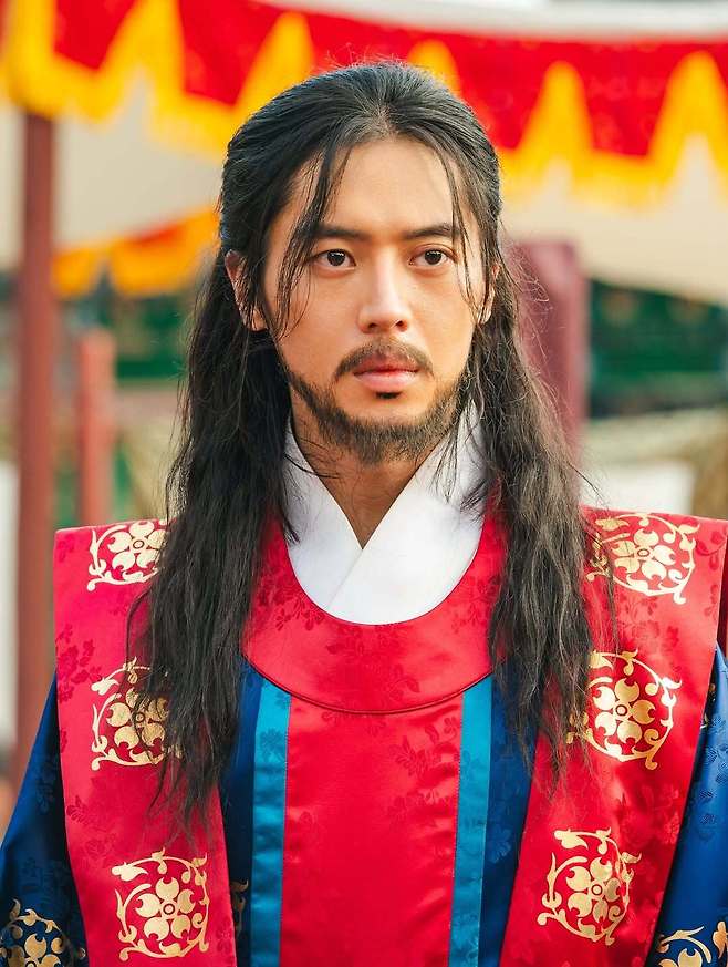 강렬한 존재감으로 대중에게 눈도장을 찍은 배우 이주안. 이주안 SNS 캡처