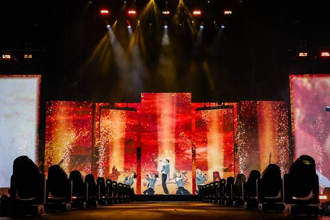 투모로우바이투게더